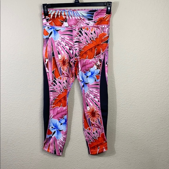 nike fuchsia leggings